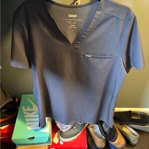 LAGO Women’s Grey Scrub Set